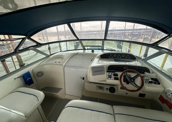 Sea Ray 330 Sundancer image