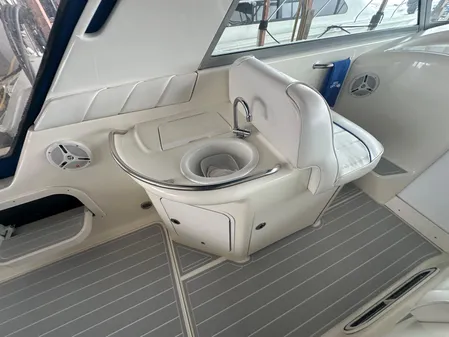 Sea Ray 330 Sundancer image