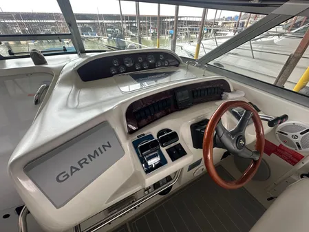 Sea Ray 330 Sundancer image