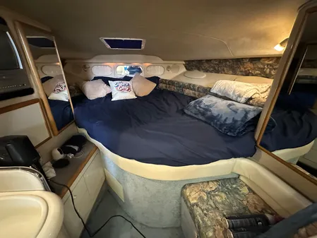 Sea Ray 330 Sundancer image