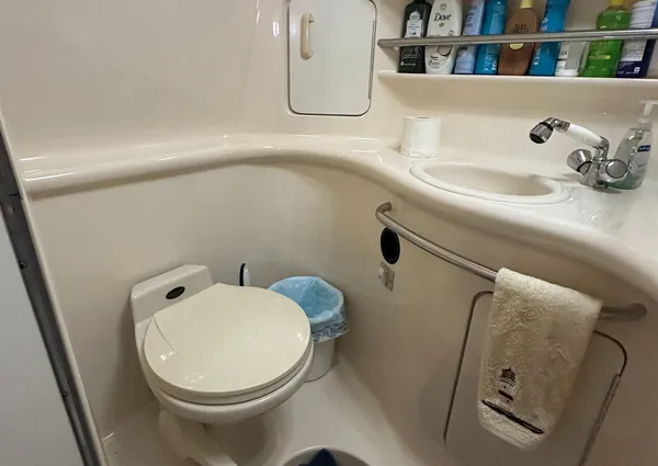 Sea Ray 330 Sundancer image