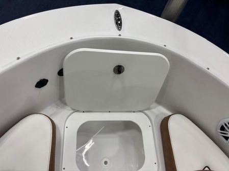 Stingray 172SC-SIDE-CONSOLE-DECK-BT image