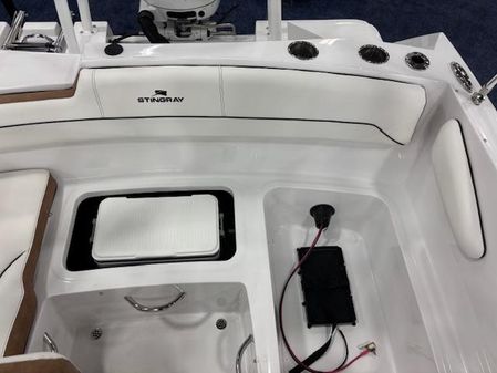 Stingray 172SC-SIDE-CONSOLE-DECK-BT image