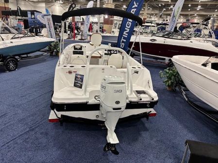 Stingray 172SC-SIDE-CONSOLE-DECK-BT image