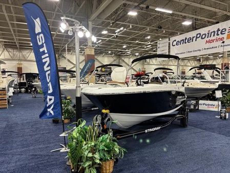 Stingray 172SC-SIDE-CONSOLE-DECK-BT image