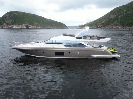 Azimut 66 image