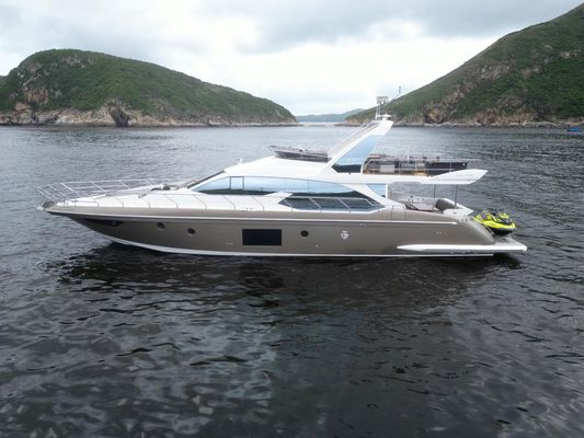 Azimut 66 - main image