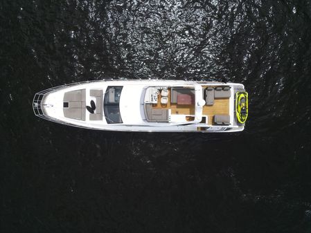 Azimut 66 image