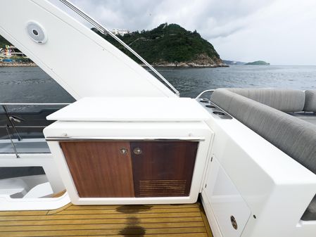 Azimut 66 image