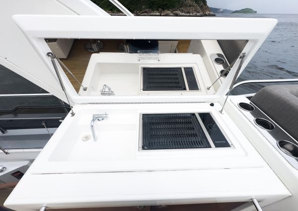 Azimut 66 image