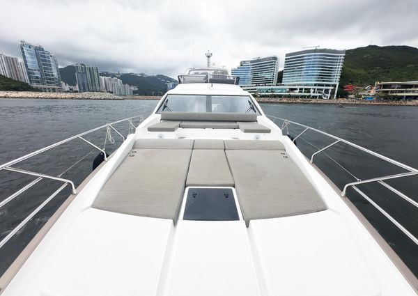 Azimut 66 image