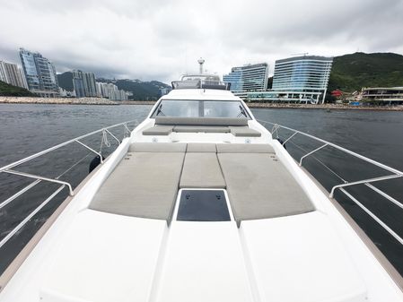 Azimut 66 image