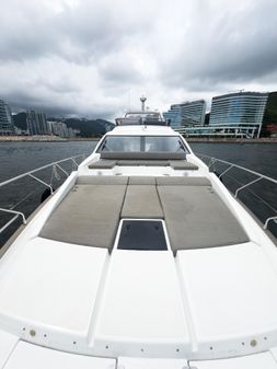 Azimut 66 image