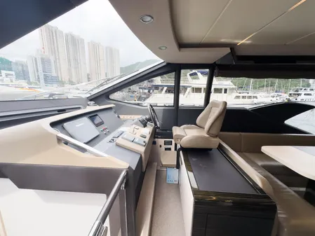 Azimut 66 image