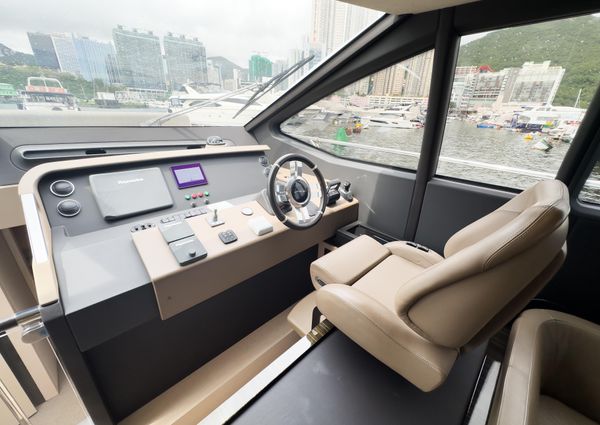 Azimut 66 image