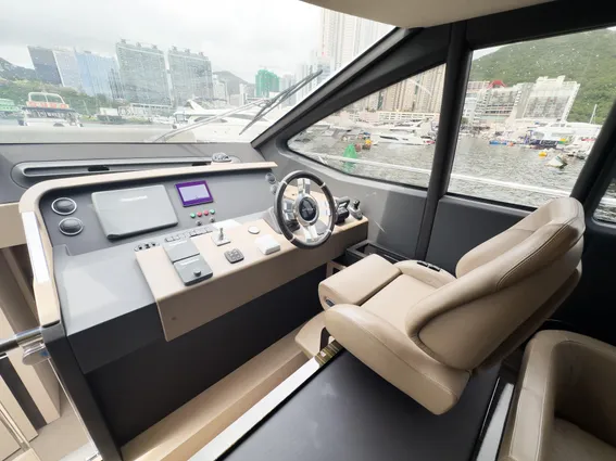 Azimut 66 image