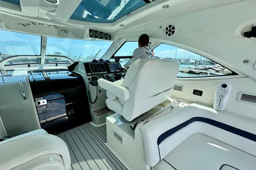 Sea Ray 470 Sundancer image