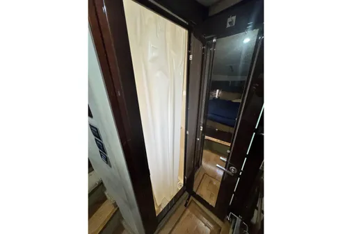 Sea Ray 470 Sundancer image