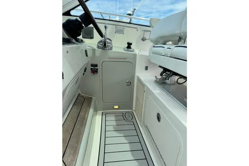 Sea Ray 470 Sundancer image