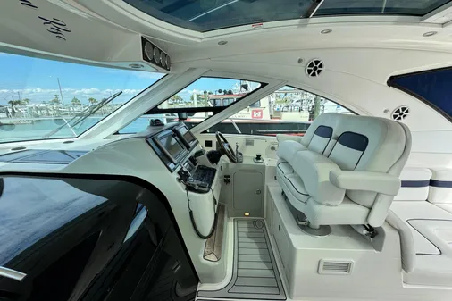 Sea Ray 470 Sundancer image