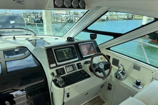 Sea Ray 470 Sundancer image