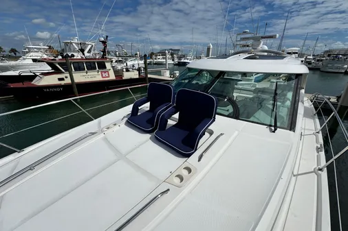 Sea Ray 470 Sundancer image