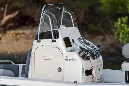 Nauticstar 211-HYBRID image