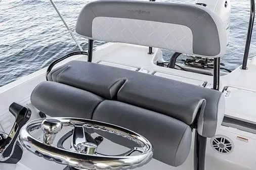 Nauticstar 211-HYBRID image