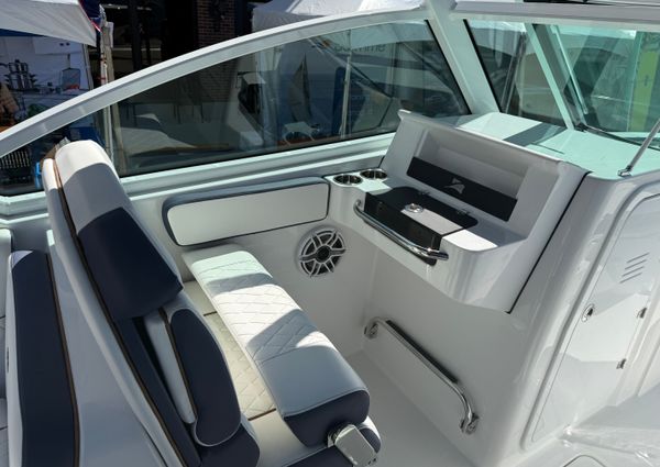 Stingray 259-DUAL-CONSOLE image