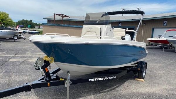 Stingray 173CC Center Console