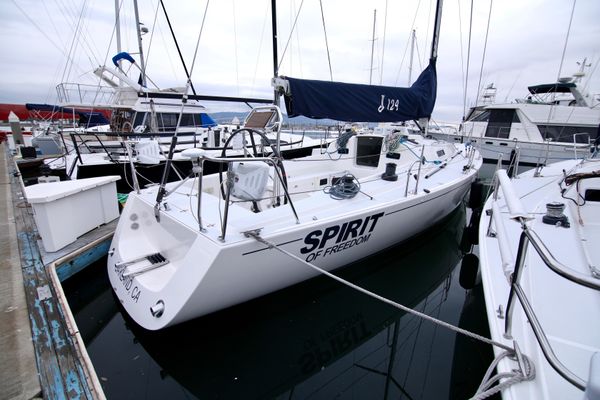 J Boats J/124 - main image