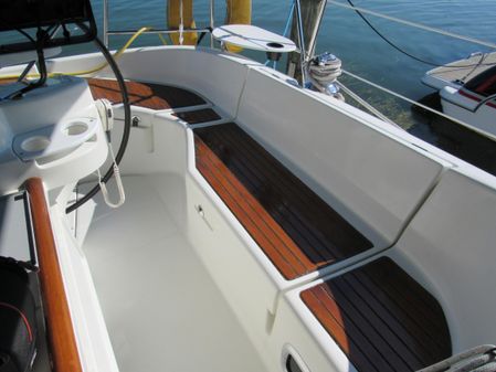 Beneteau OCEANIS-411 image