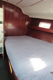 Beneteau OCEANIS-411 image