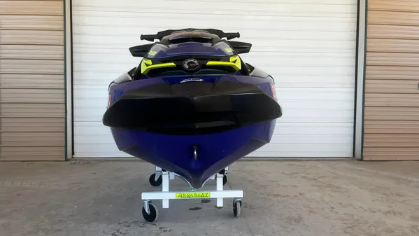 Sea-Doo Wake Pro 230 image