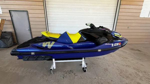 Sea-Doo Wake Pro 230 image