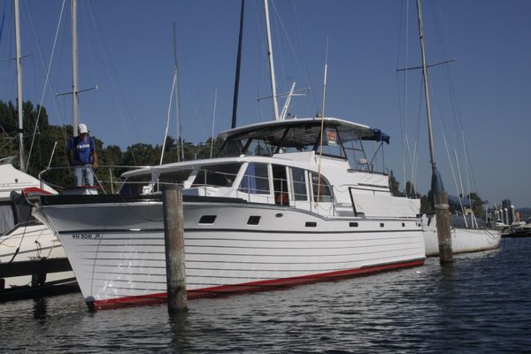 Tollycraft 43 Adventurer - main image