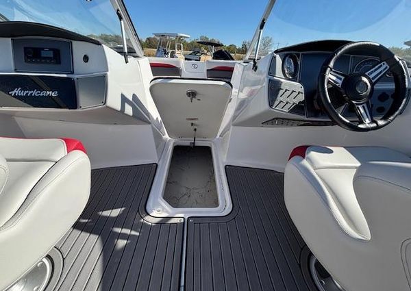 Hurricane SD191-FULL-WINDSHIELD-DECK image