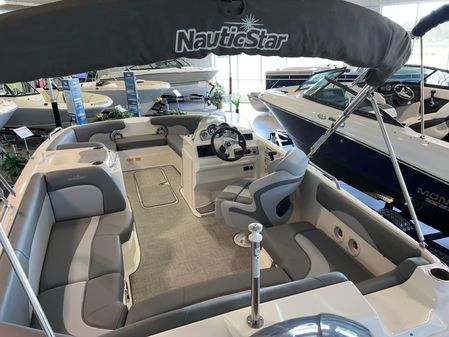 Nauticstar 203SC-SIDE-CONSOLE-DECK image