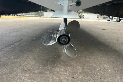 Hurricane SunDeck Sport 185 OB image