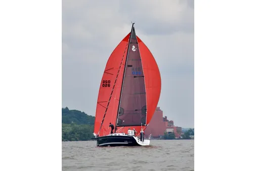 Beneteau FIRST-10R image