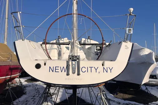 Beneteau FIRST-10R image