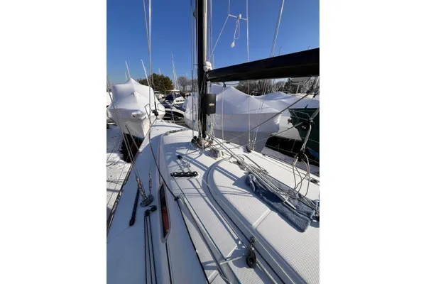 Beneteau FIRST-10R image