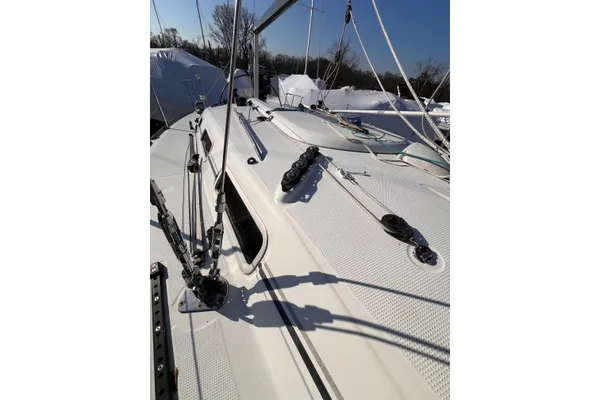 Beneteau FIRST-10R image
