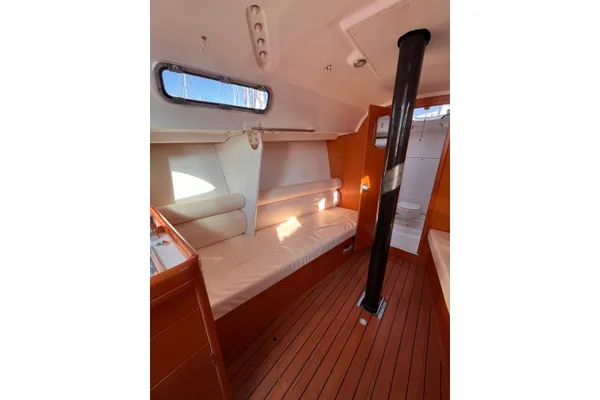 Beneteau FIRST-10R image