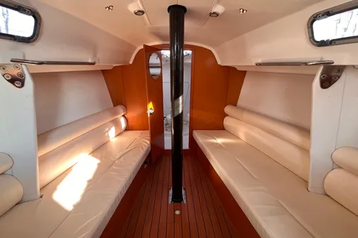 Beneteau FIRST-10R image