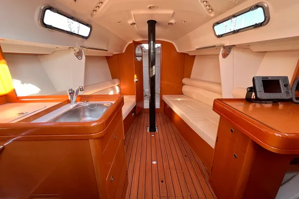 Beneteau FIRST-10R image