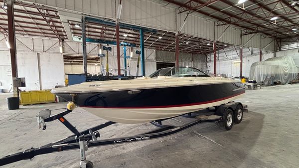 Chris-Craft Launch 22
