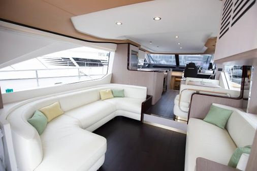 Azimut 60 image