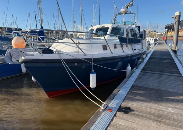 Aquastar OCEANRANGER-38-AFT-CABIN image