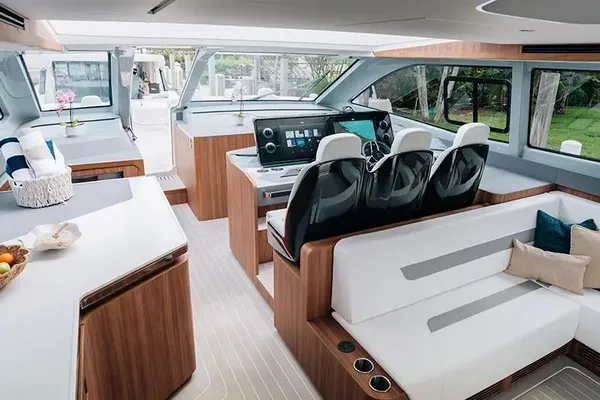 Aquila 46-COUPE image